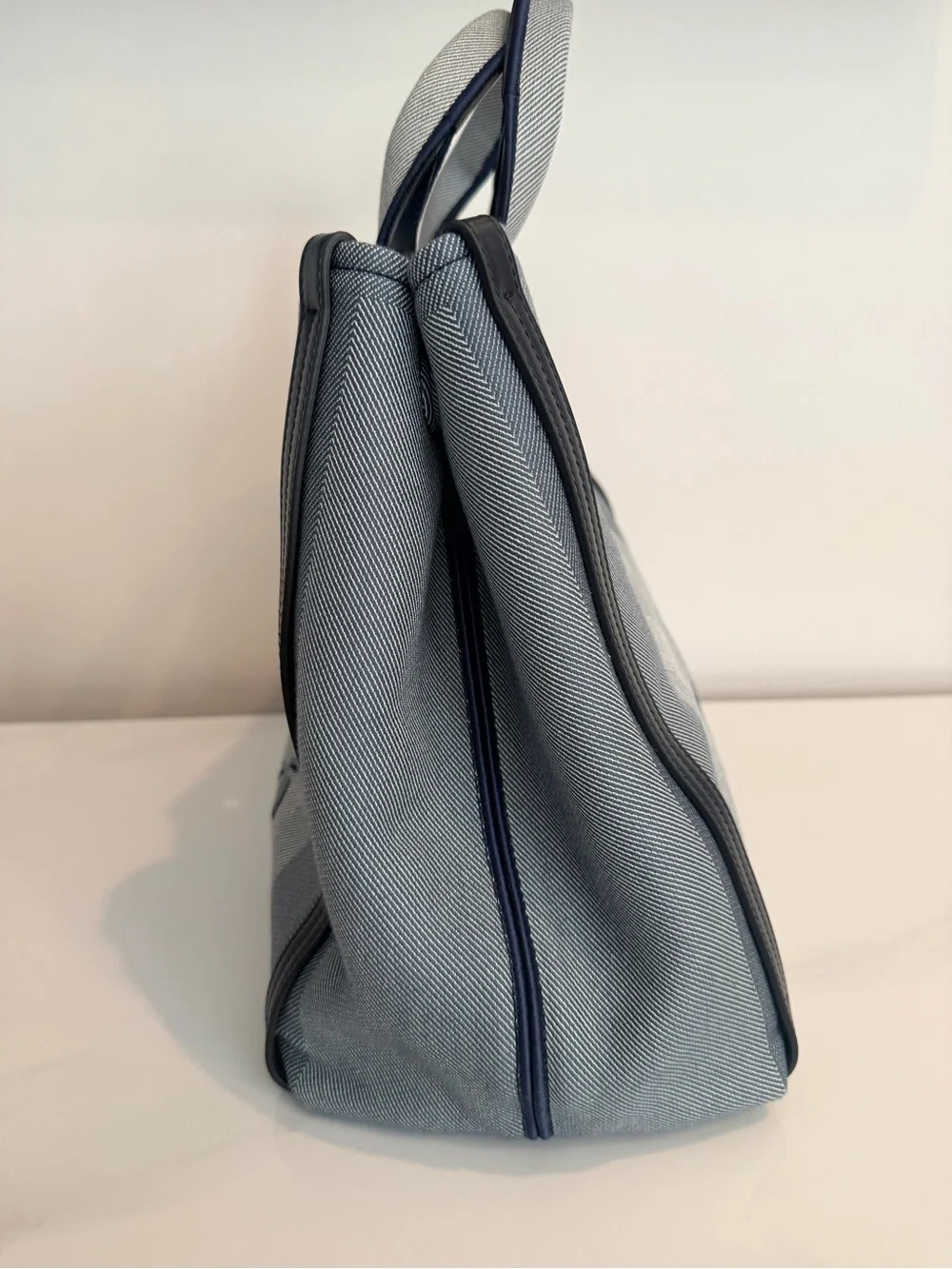 NEW Chloé Carry Logo Detailed Large Tote Bag in Striped Moonlight Blue Bag